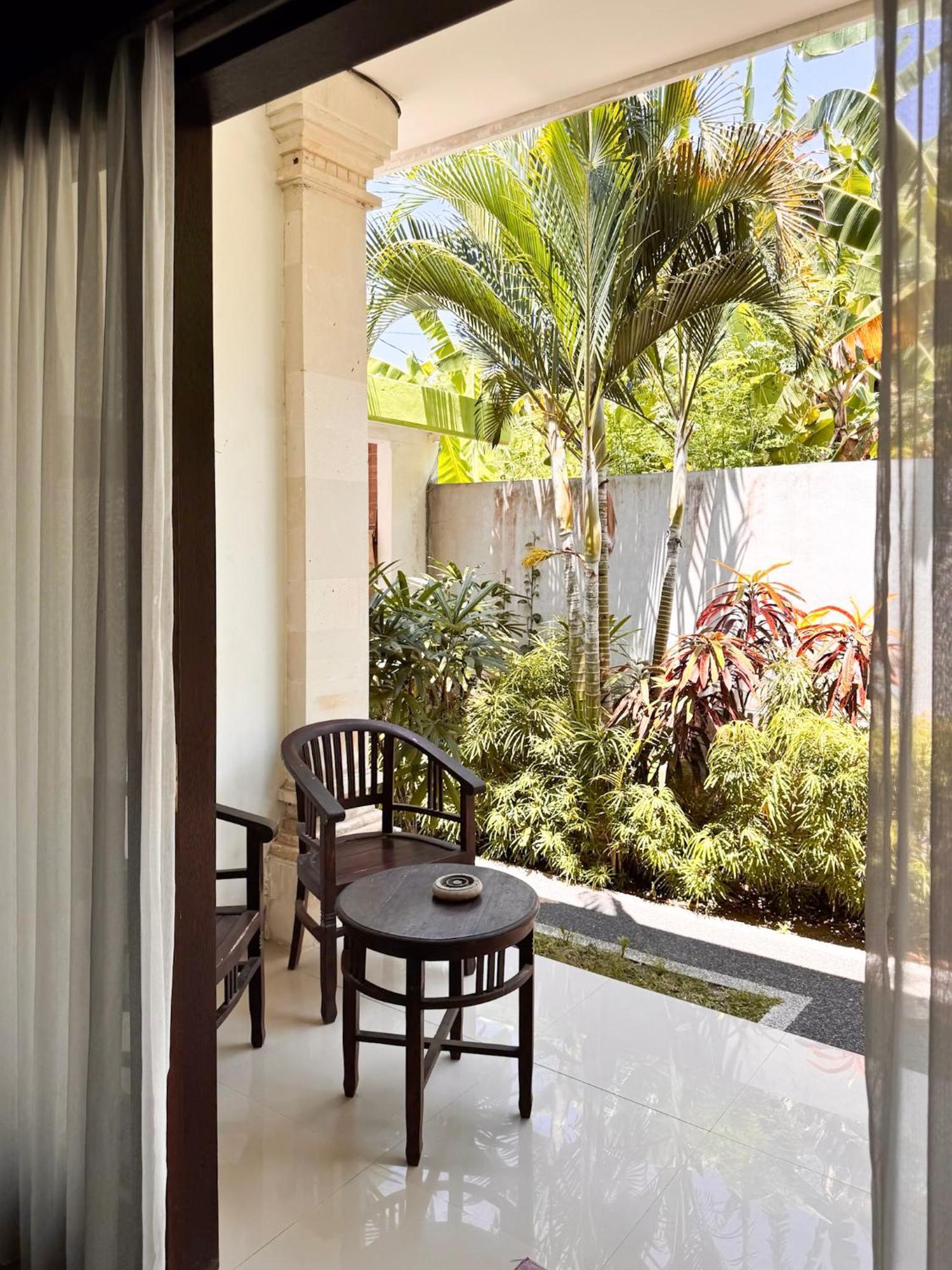 Urban Jungle Beach House Canggu  Exterior photo
