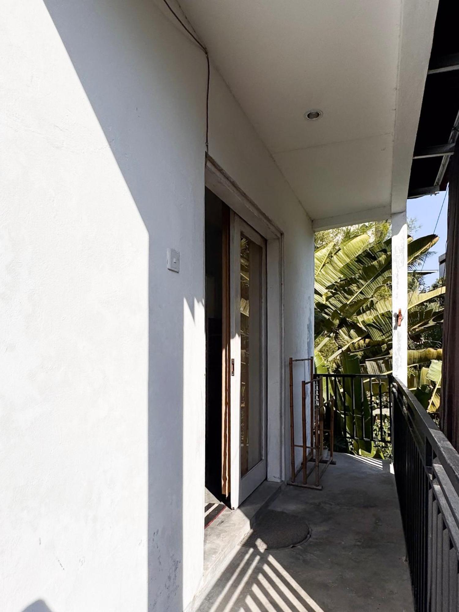 Urban Jungle Beach House Canggu  Exterior photo