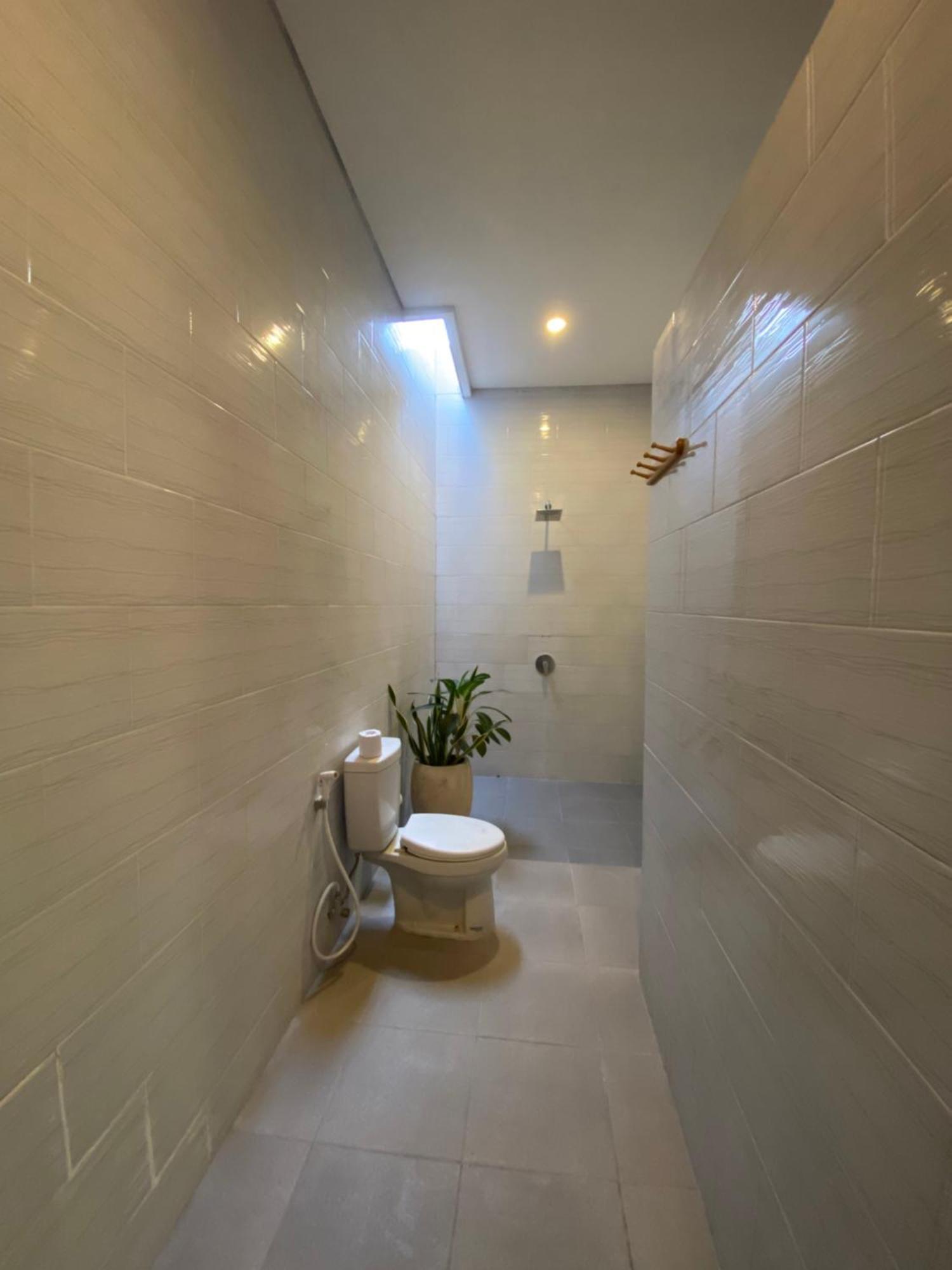Urban Jungle Beach House Canggu  Exterior photo